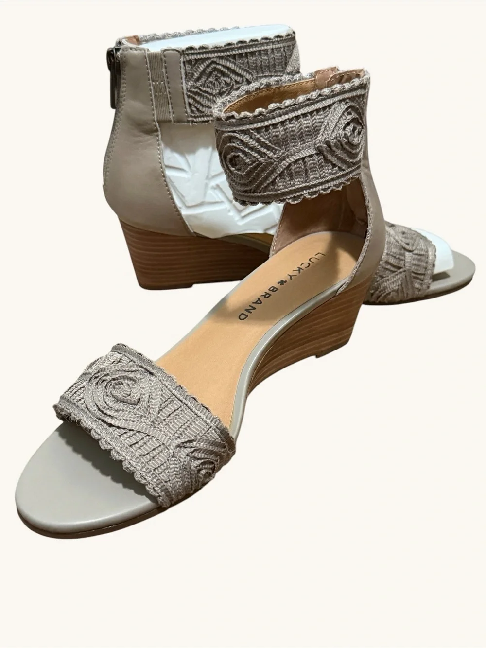 Lucky Brand Joshelle Roasted Cashew Beige Embroidered Ankle Wrap Low Wedges